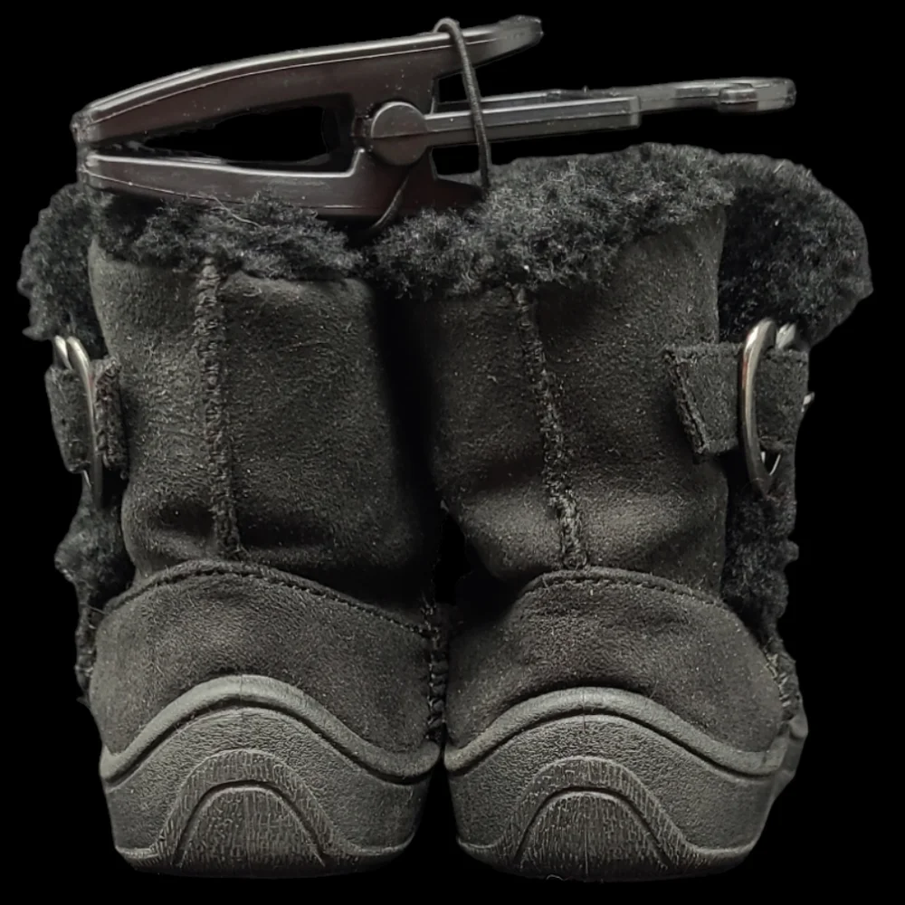 NEW - TODDLER GARANIMALS FAUX SUEDE,BLACK FURRY BOOTS WITH HEART BUCKLE …